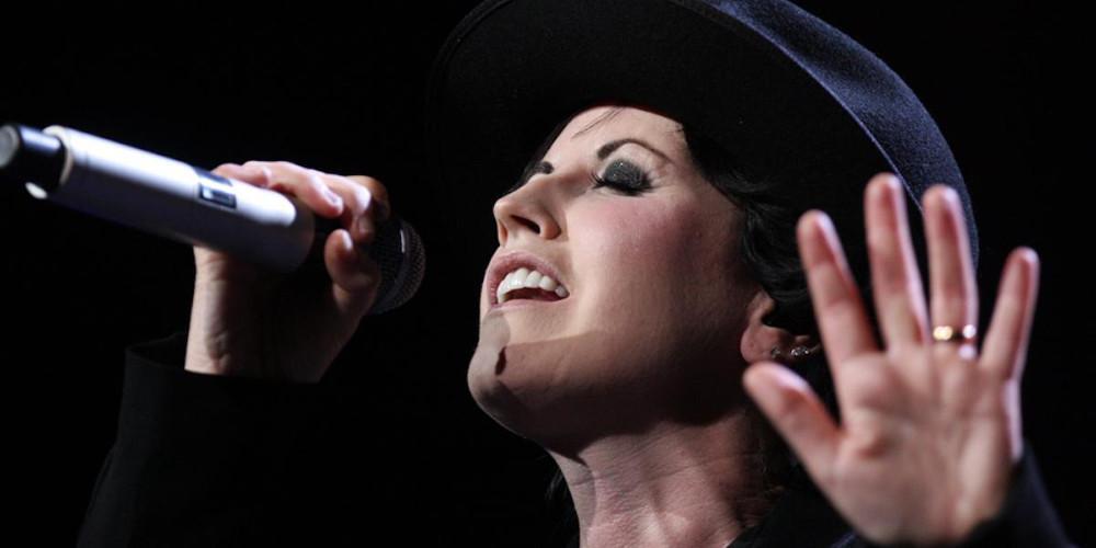 Αυτή είναι η αλήθεια για τον θάνατο της τραγουδίστρια των Cranberries Ντολόρες Ο'Ριόρνταν