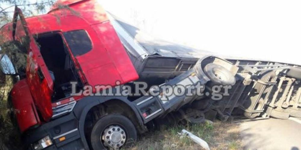 Νέα εκτροπή νταλίκας στην εθνική οδό Αθηνών – Λαμίας