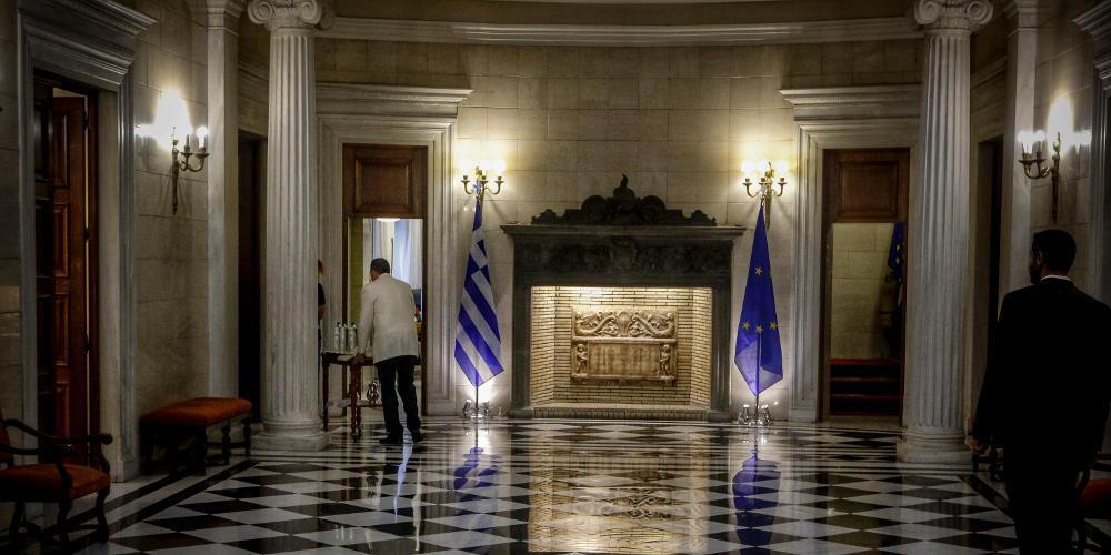 Πρέπει όλοι -και ο ΣΥΡΙΖΑ- να κοιτάξουμε μπροστά