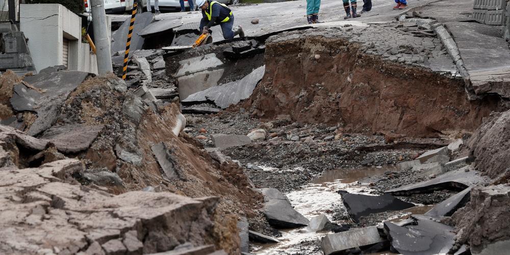 Ο τυφώνας Τράμι σαρώνει την Ιαπωνία - 1,5 εκατ. πολίτες εγκαταλείπουν τα σπίτια τους