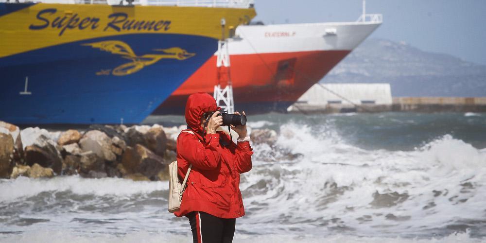 Πρόγνωση καιρού: Έως 8 μποφόρ στο Αιγαίο την Τρίτη - Πέφτει το θερμόμετρο