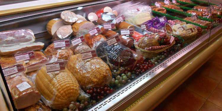 Στα δικαστήρια υπάλληλος delicatessen επειδή... έφαγε αλλαντικά χιλιάδων δολαρίων!