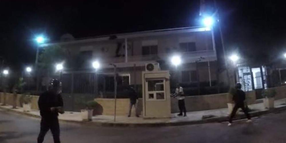 «Κάντε στη άκρη και ειδοποιείστε το Κέντρο» - Αυτή είναι η οδηγία στους αστυνομικούς για τον Ρουβίκωνα