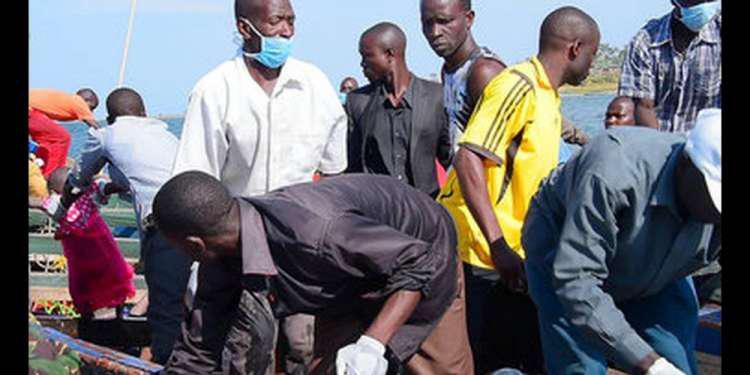 Για τρίτη ημέρα ανασύρουν νεκρούς από τη λίμνη της Τανζανίας- Στους 151 ο τραγικός απολογισμός