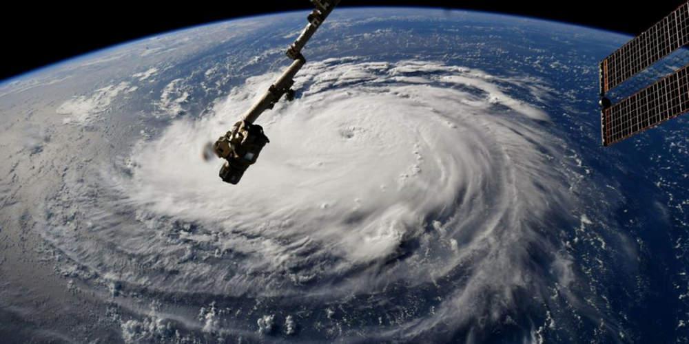 «Ξεφούσκωσε» σε κατηγορία 2 η Φλόρενς – Παραμένει ο κίνδυνος