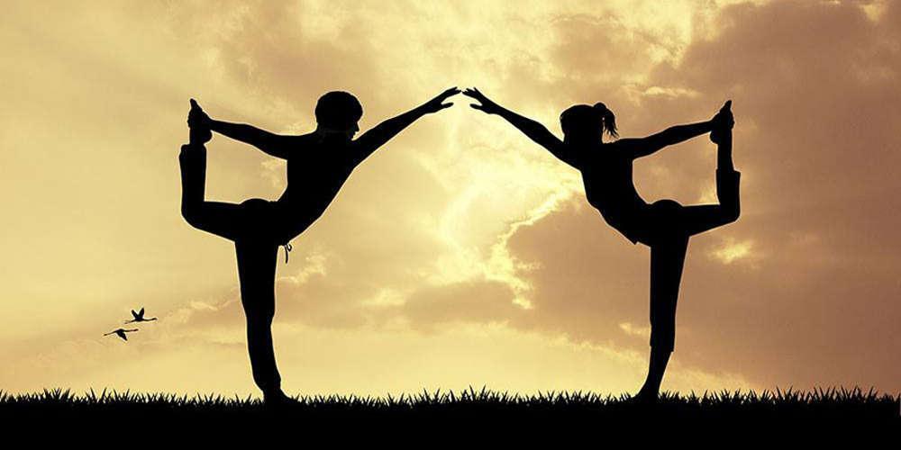 Βρήκε τη λύση ο Ινδός πρωθυπουργός: Κάντε γιόγκα για να προστατευτείτε από τον κορωνοϊό