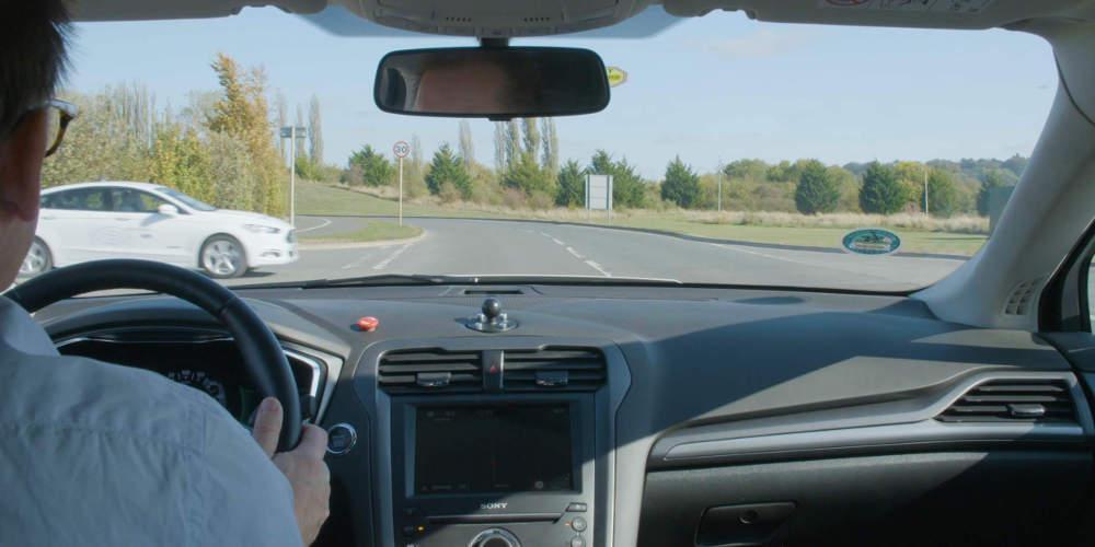 Η Ford δοκιμάζει νέες τεχνολογίες για διασυνδεδεμένα οχήματα [βίντεο]