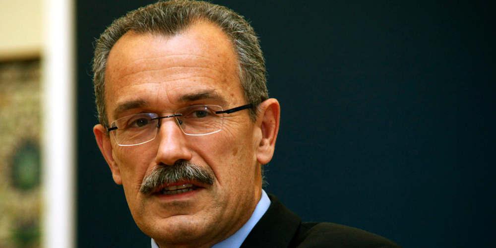 «Σφαγή» Καψή-Βαρουφάκη για τον... Μόγλη: Δεν με ενόχλησε ο σκύλος αλλά η αγένεια, λέει ο δημοσιογράφος