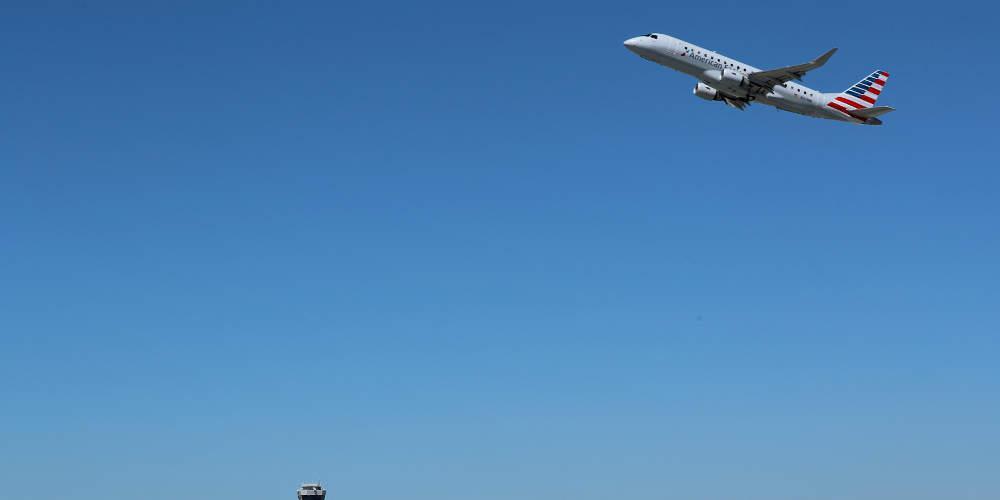 επιβάτης American Airlines