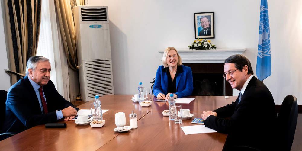 Συνάντηση Αναστασιάδη-Ακιντζί: Αποφάσισαν το άνοιγμα νέων σημείων διέλευσης