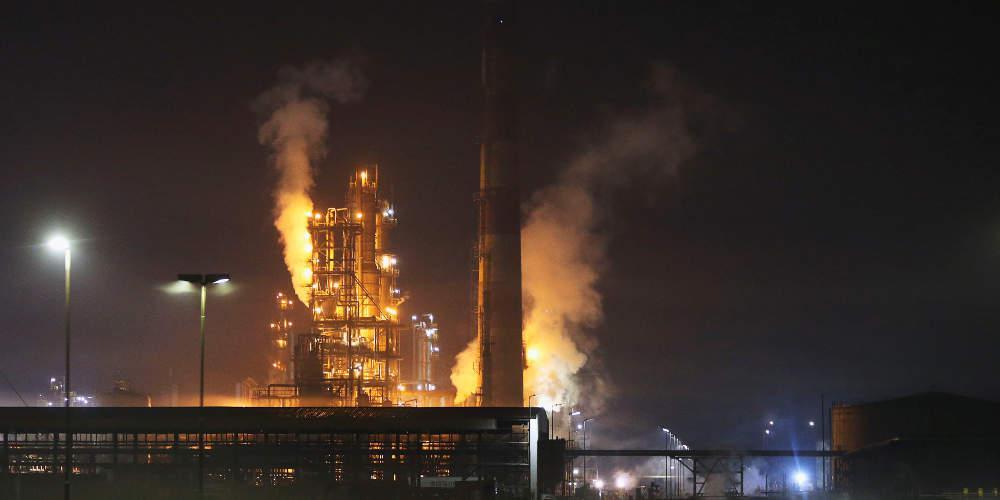 Ένας νεκρός εργαζόμενος και 9 τραυματίες από έκρηξη σε διυλιστήριο στη Βοσνία