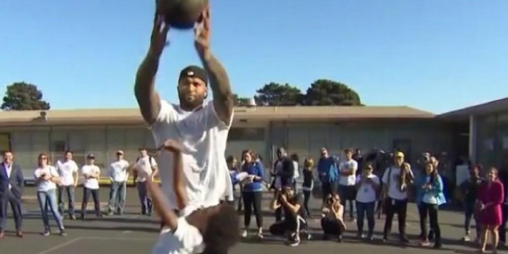 O Κάζινς ταπώνει παιδάκια σαν να μην υπάρχει αύριο [βίντεο]