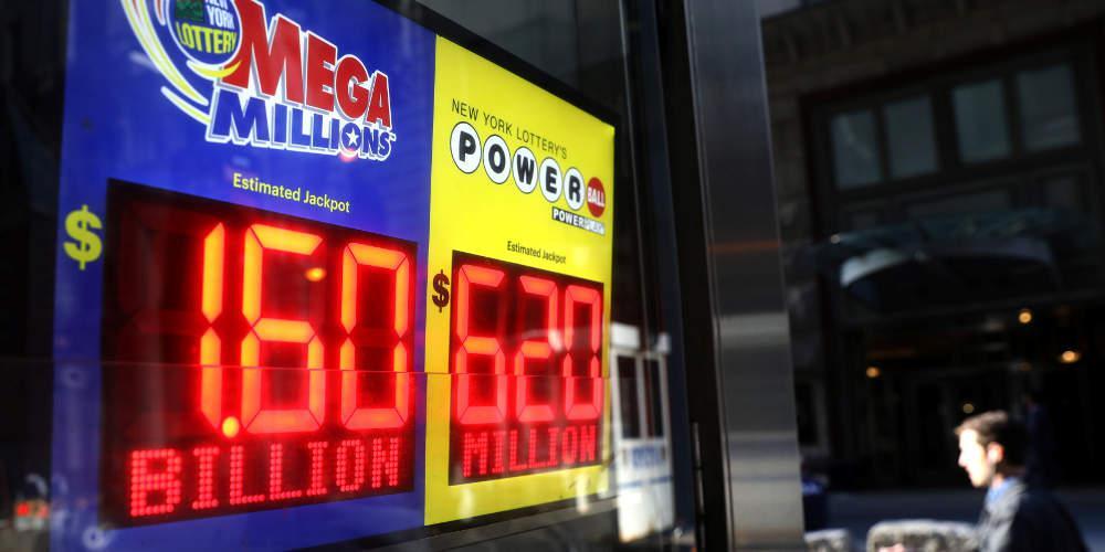 Πάνω από 300 εκατ. δολάρια μοιράζει το χριστουγεννιάτικο τζακπότ του Mega Millions στις ΗΠΑ