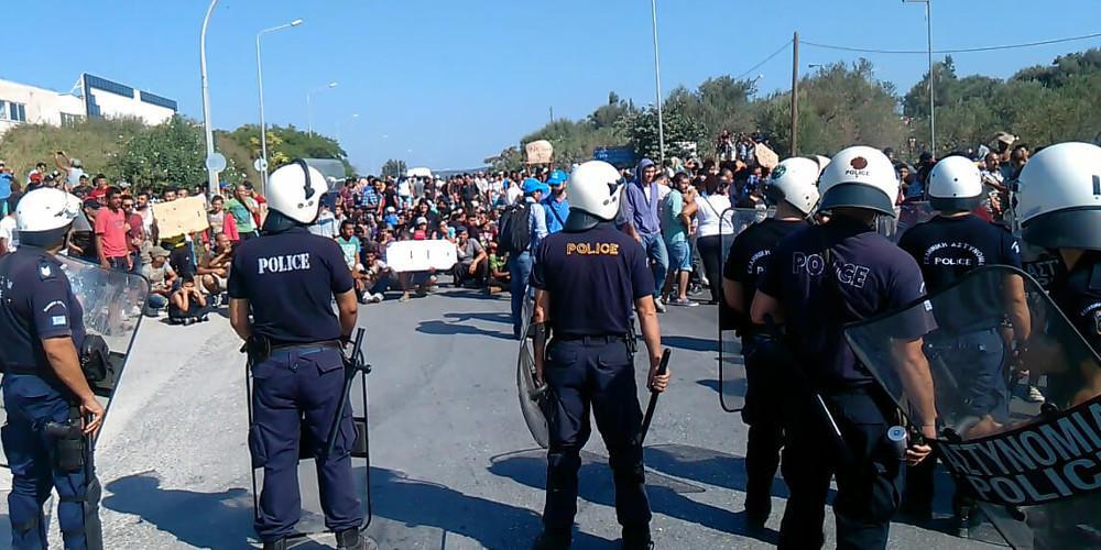 Περισσότεροι από 14.400 πρόσφυγες και μετανάστες στη Λέσβο