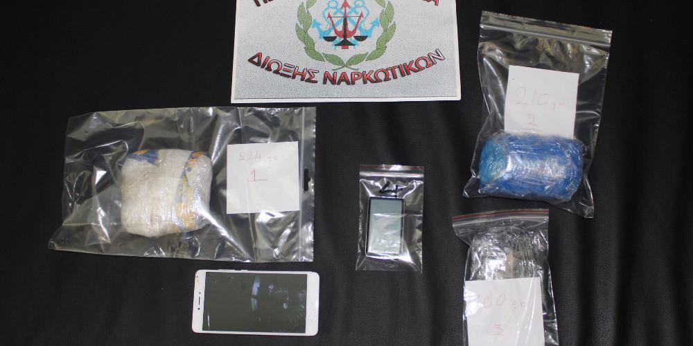 Σύλληψη 19χρονου στον Πειραιά με μισό κιλό ηρωίνη