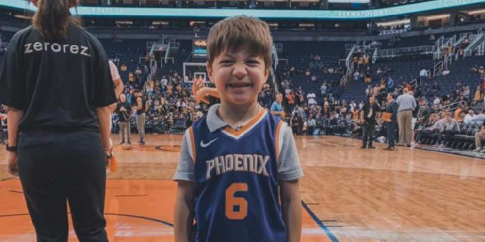 Επέστρεψε το χαμόγελο στο πρόσωπο του μικρού Τέντι που έγινε viral για το αποτυχημένο πάρτι [εικόνες & βίντεο]