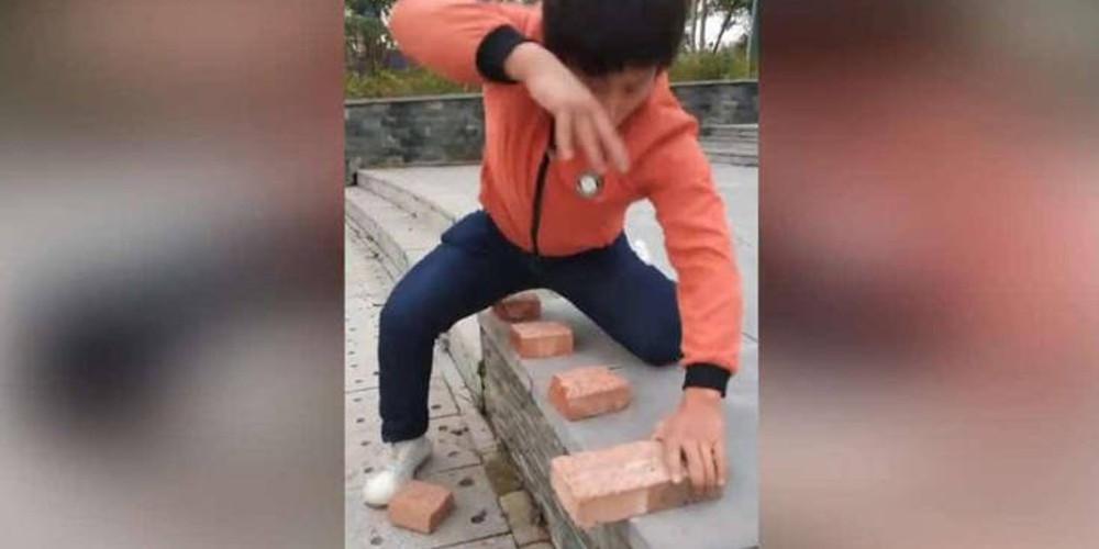 Τρομερό: Πόσα τούβλα μπορεί να σπάσει κάποιος με το χέρι του σε 40 δευτερόλεπτα;