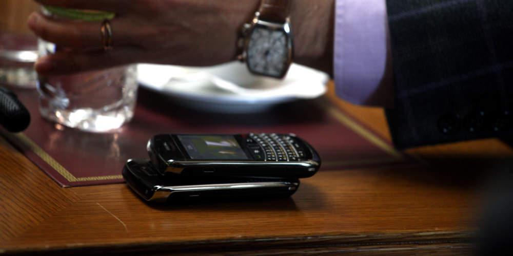 Μειώνεται το κόστος κλήσεων από κινητά και σταθερά εντός της ΕΕ