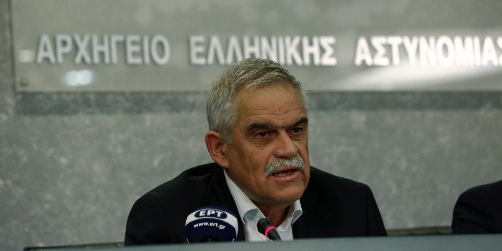 Πέταξαν τρικάκια στο σπίτι του Τόσκα με συνθήματα για την Βόρεια Ηπειρο και τον Κατσίφα