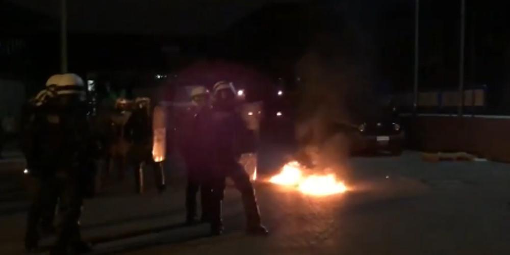 Τι λέει ο Ρουβίκωνας για τα επεισόδια στο Πολυτεχνείο και γιατί απειλεί την αστυνομία