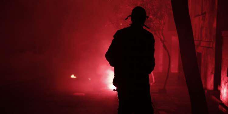 Δολοφονία Καλτεζά: Ένας 15χρονος νεκρός από σφαίρα αστυνομικού στο Πολυτεχνείο το 1985