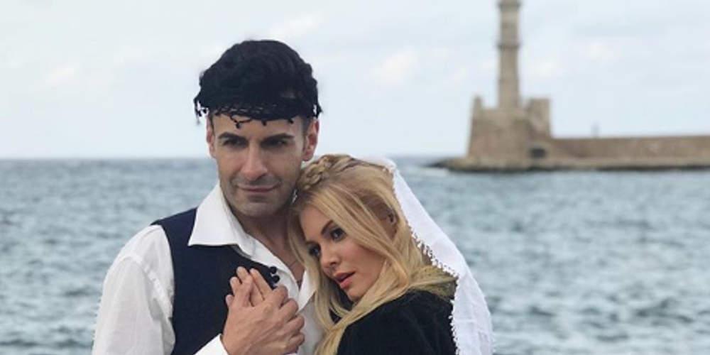 Η νεράιδα και το παλικάρι: Η φωτογραφία και η ομοιότητα της Κορινθίου με την Αλίκη