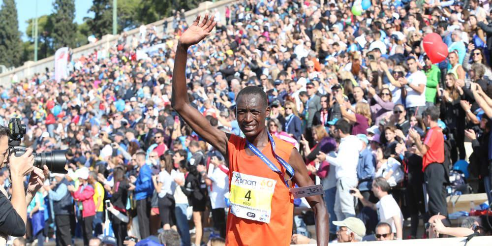 Ο Κενυάτης Μπρίμιν Μισόι είναι μεγάλος νικητής του 36ου Αυθεντικού Μαραθώνιου [βίντεο]