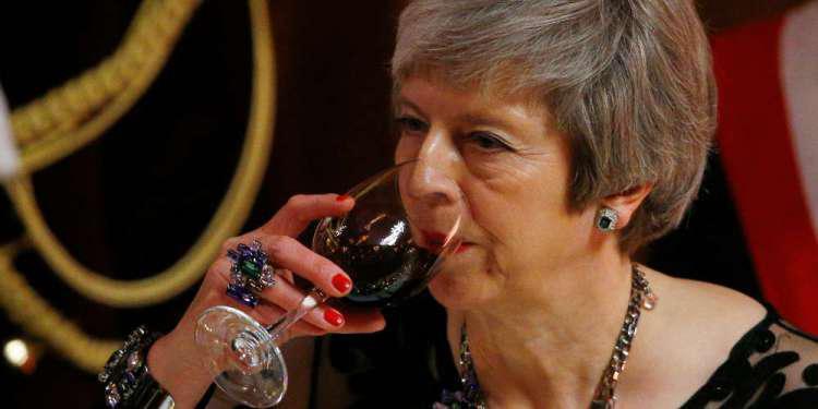 Η Τερέζα Μέι «ξαναχτύπησε» και χόρεψε το Dancing Queen