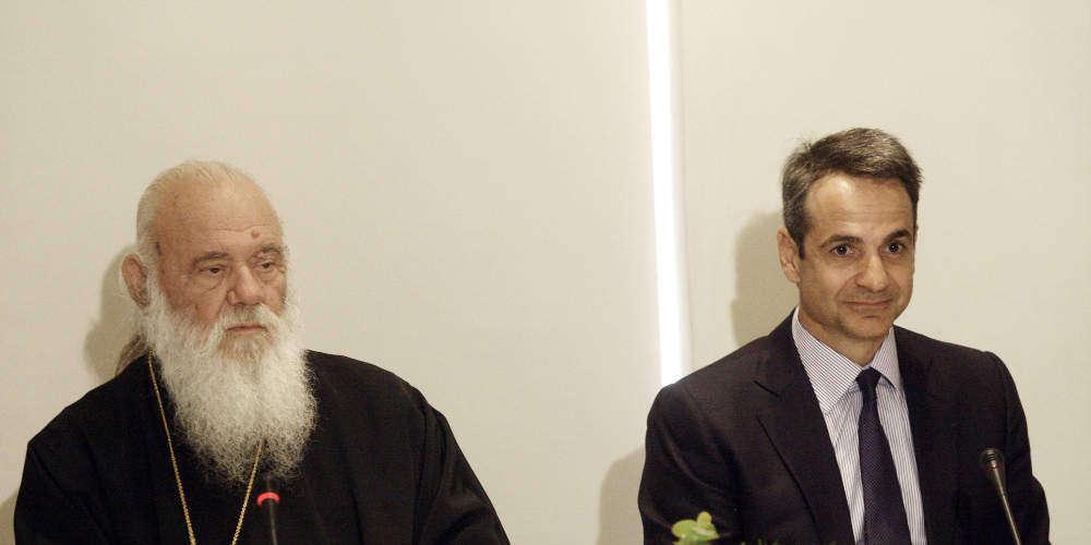 ΝΔ και Αρχιεπισκοπή διαψεύδουν πληροφορίες και διαλόγους για συνάντηση Ιερώνυμου-Μητσοτάκη