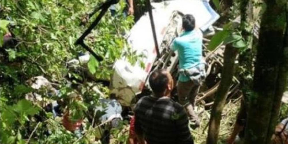 Θρήνος στο Περού: Επτά παιδιά νεκρά από πτώση λεωφορείου σε γκρεμό