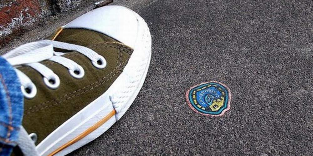 Πατημένες τσίχλες γίνονται έργα τέχνης [εικόνες]