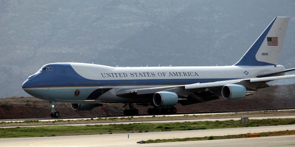 Λύθηκε το μυστήριο με το Air Force One: Στο Ιράκ με την Μελάνια πήγε ο Τραμπ σε ταξίδι-έκπληξη για τα αμερικανικά στρατεύματα