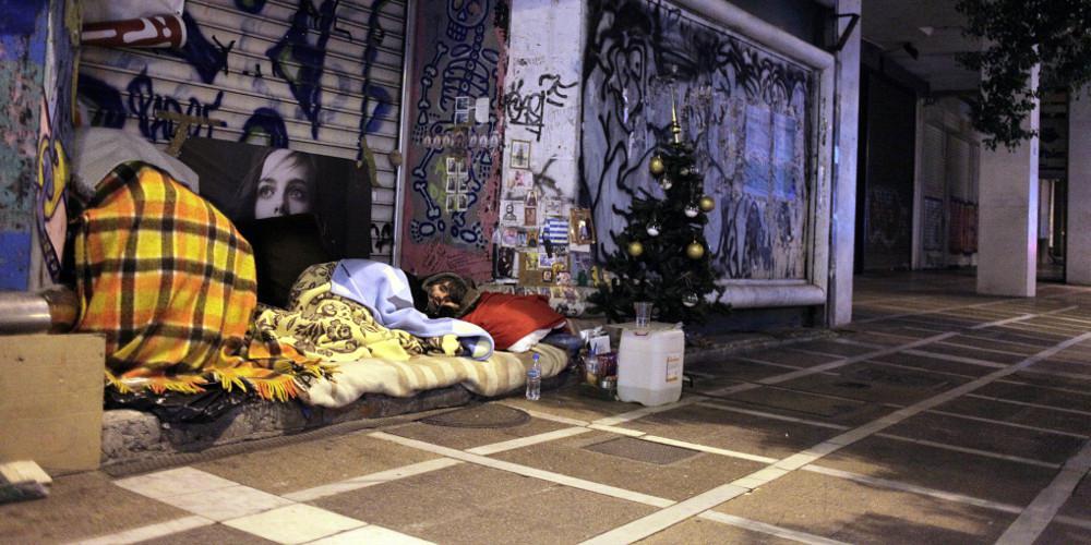 Έκκληση για βοήθεια ενός αστέγου στην Σαντορίνη