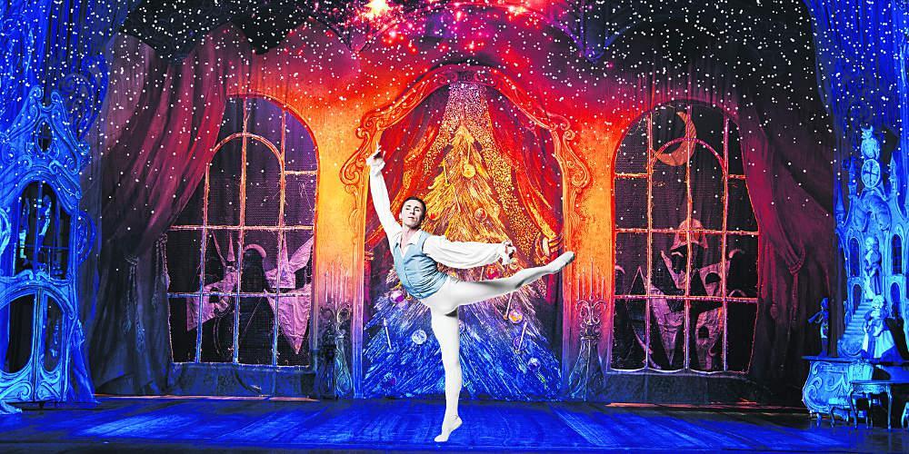 Το πνεύμα των Χριστουγέννων μαγεύει όλη την Ελλάδα [εικόνες]