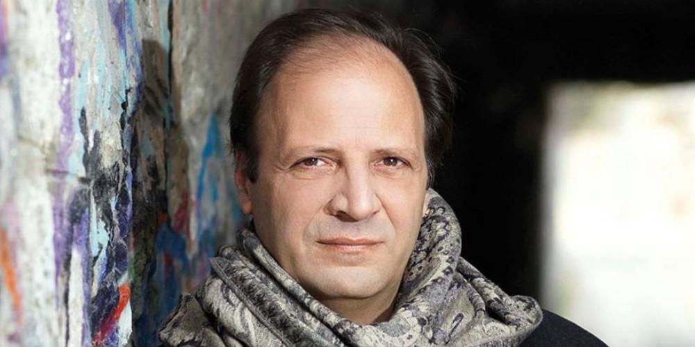 Δημήτρης Αποστόλου: Η Μενεγάκη ήταν η έμπνευση για τους Δύο Ξένους