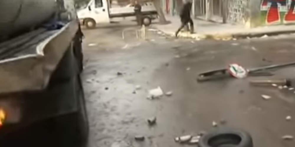 «Κρανίου τόπος» Εξάρχεια και Θεσσαλονίκη από τα επεισόδια μετά τις πορείες για τον Γρηγορόπουλο [εικόνες & βίντεο]