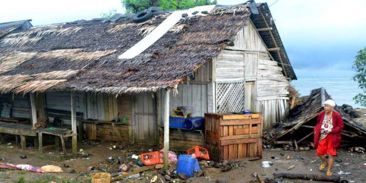 Τραγωδία: Τουλάχιστον 62 νεκροί από τσουνάμι και εκατοντάδες τραυματίες στην Ινδονησία [βίντεο]