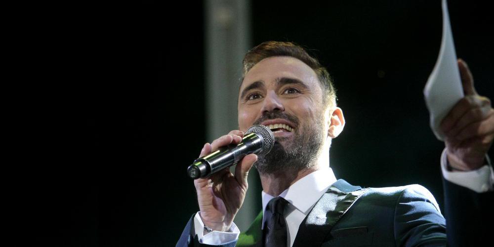 Αφιέρωμα: Ηθοποιοί που άφησαν τα σενάρια, έπιασαν την παρουσίαση