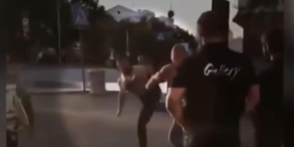 Σοκ: Παλαιστής σκοτώνει κυριολεκτικά στο ξύλο αρσιβαρίστα [βίντεο]