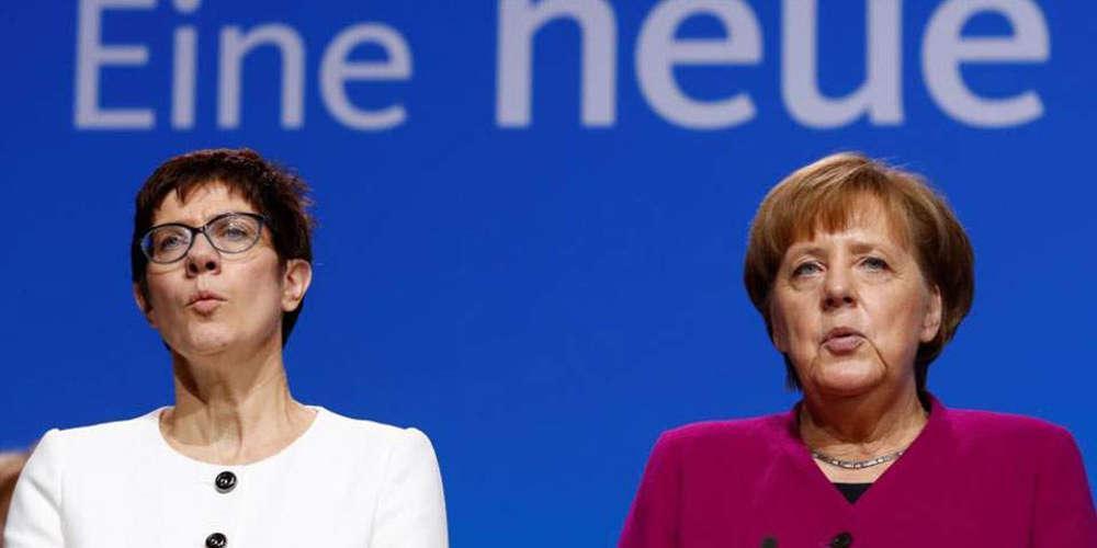 Και όμως η διάδοχός της Μέρκελ στο CDU είναι δημοφιλέστερη από αυτή