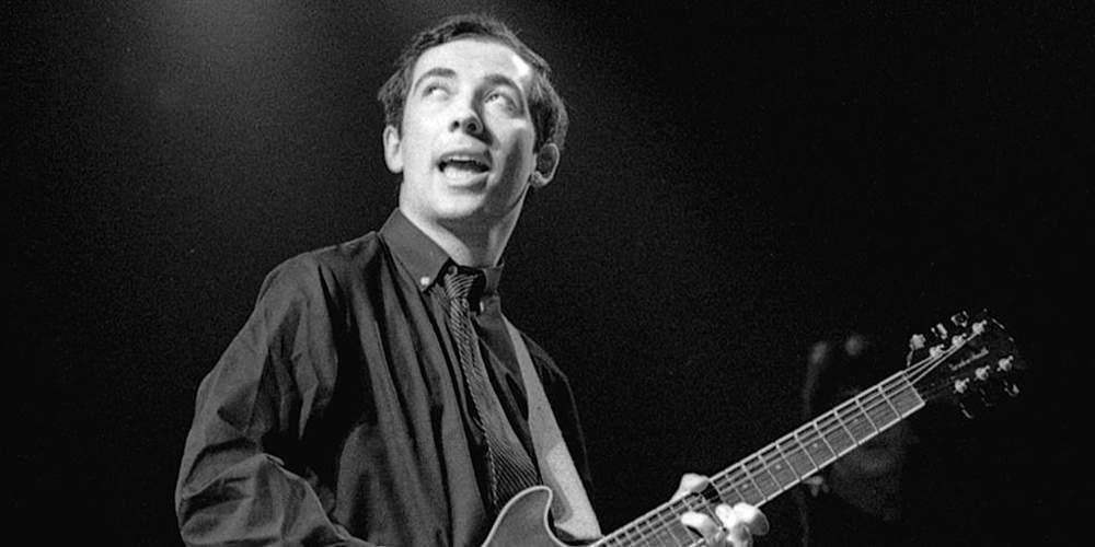 Πέθανε ο Pete Shelley, τραγουδιστής του θρυλικού πανκ συγκροτήματος Buzzcocks