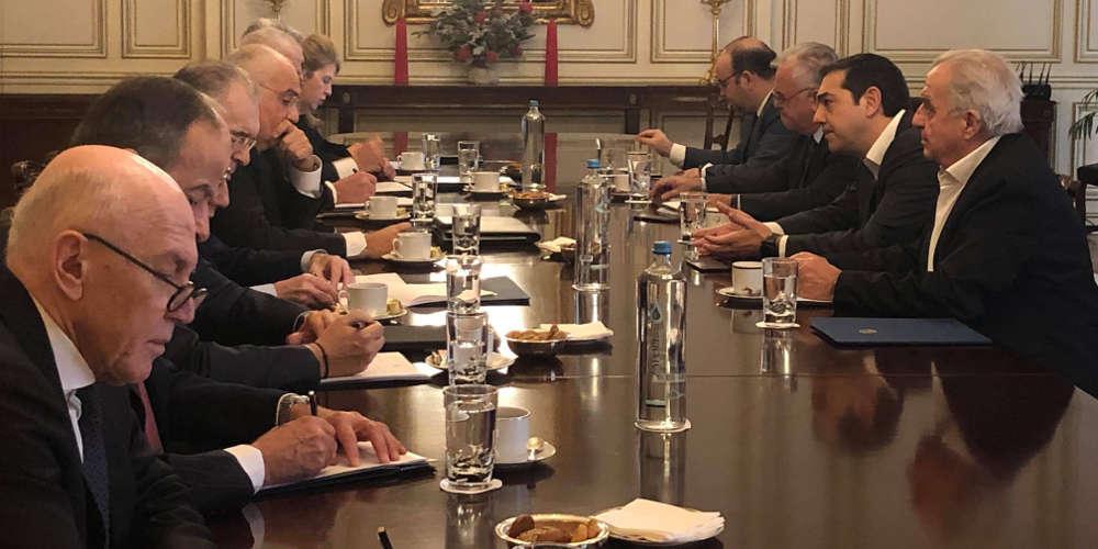 Παράταση του Νόμου Κατσέλη έως τα τέλη Φεβρουαρίου συμφώνησαν Τσίπρας και Ένωση Τραπεζών