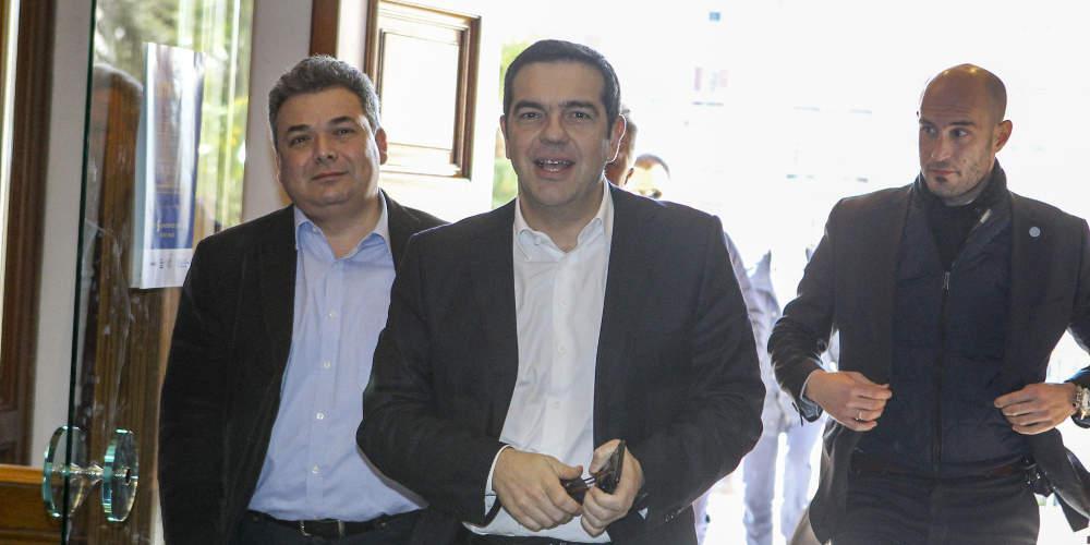 Συμφωνία Πρεσπών, Novartis και Πετσίτης «τρέχουν» τις πολιτικές εξελίξεις