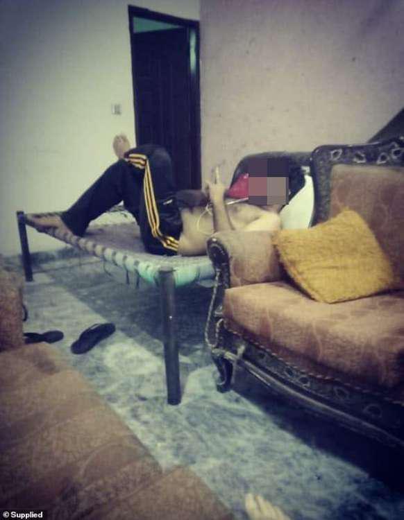 Η συγκλονιστική ιστορία μια Αυστραλιανής που κατέληξε σκλάβα του σεξ στο Πακιστάν [εικόνες]Η συγκλονιστική ιστορία μια Αυστραλιανής που κατέληξε σκλάβα του σεξ στο Πακιστάν [εικόνες]