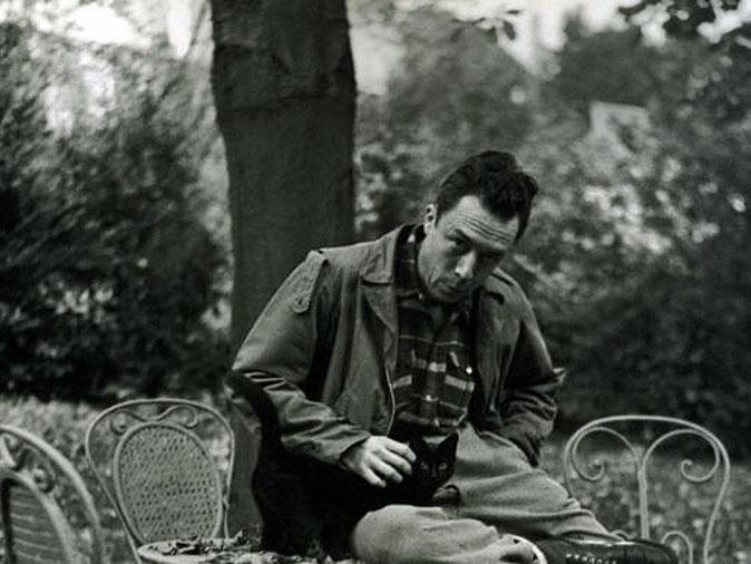 Σαν σήμερα πριν 58 χρόνια χάνει τη ζωή του Αλμπέρ Καμύ σε τροχαίο στο Παρίσι