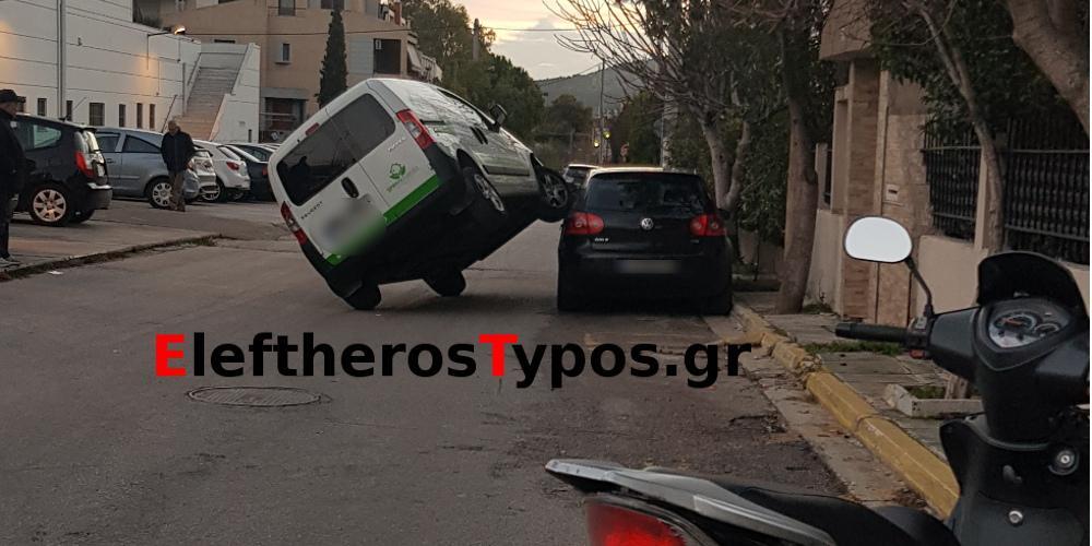Μερακλής οδηγός «καβάλησε» σταθμευμένο όχημα [εικόνα]