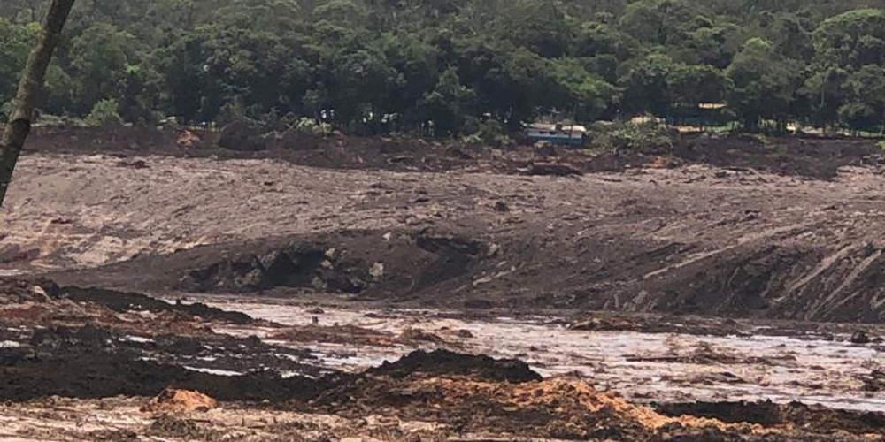 Τραγωδία στη Βραζιλία: Κατέρρευσε φράγμα τελμάτων σε μεταλλείο – 7 νεκροί και 150 αγνοούμενοι