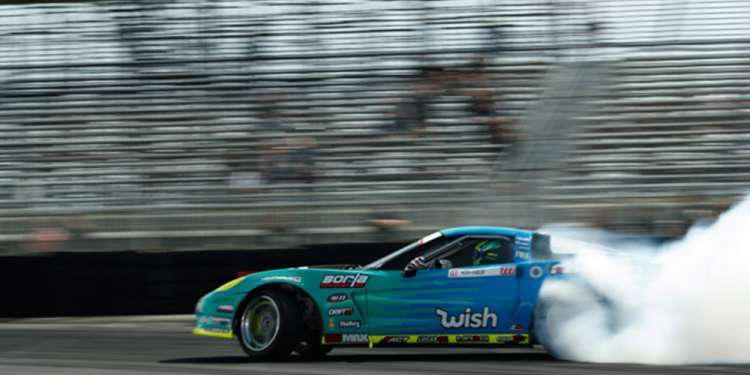 Ο Matt Field drift-άρει στους ρυθμούς του Ζορμπά [βίντεο]