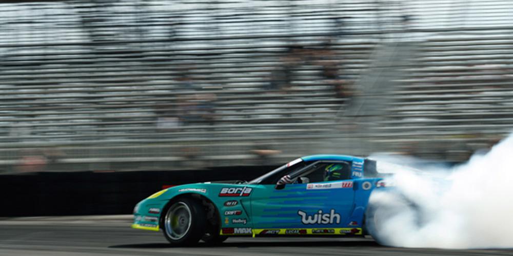 Ο Matt Field drift-άρει στους ρυθμούς του Ζορμπά [βίντεο]