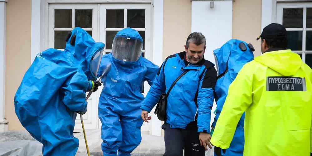 Στο Γενικό Χημείο του κράτους οι 11 φάκελοι που εντοπίστηκαν χθες στα δικαστήρια Πειραιά